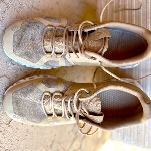 On Cloud Sneaker Men Size 7.5